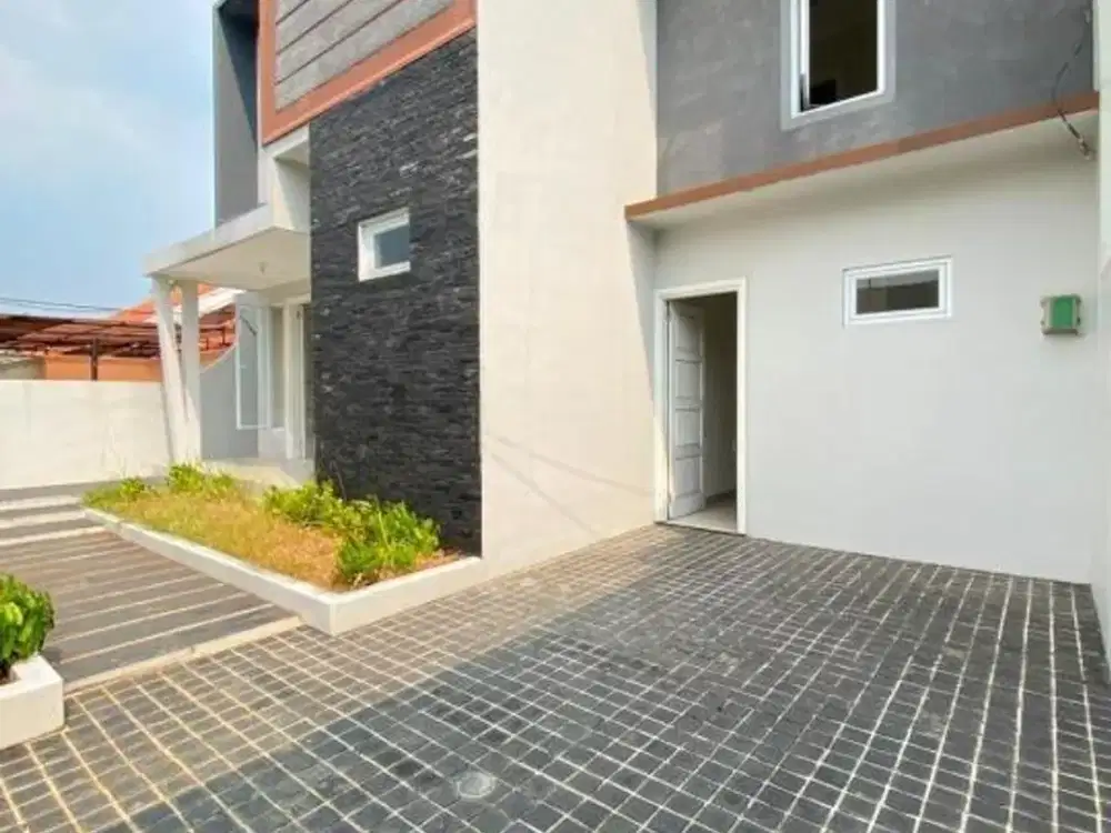 Rumah Cantik Siap Huni di Cinere 2M-An Layout Lapang