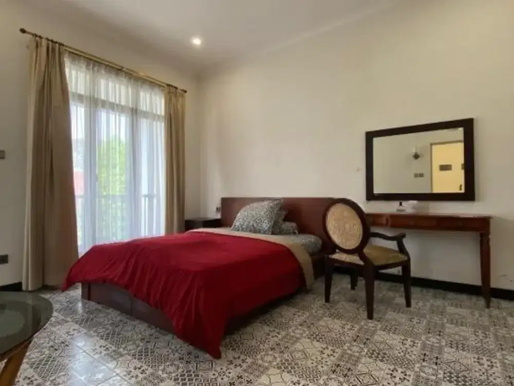 Rumah Modern Dalam Komplek Cinere Rapih Lingkungan Nyaman