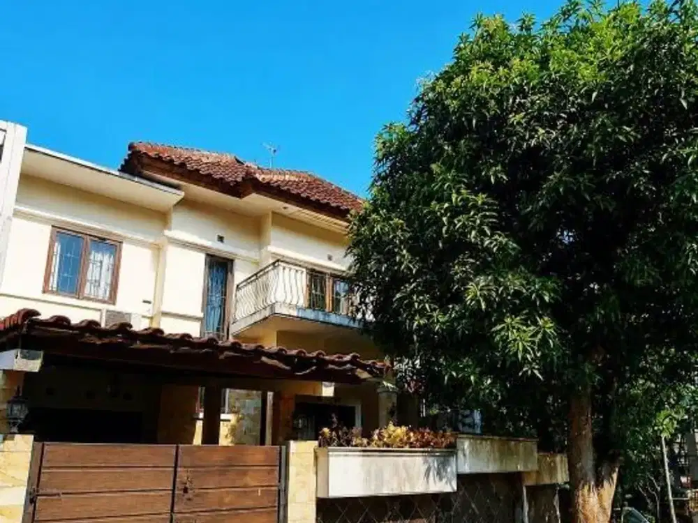 Rumah Perlu Renov Luas 218 Meter 2M-An Dalam Komplek Elite Cinere