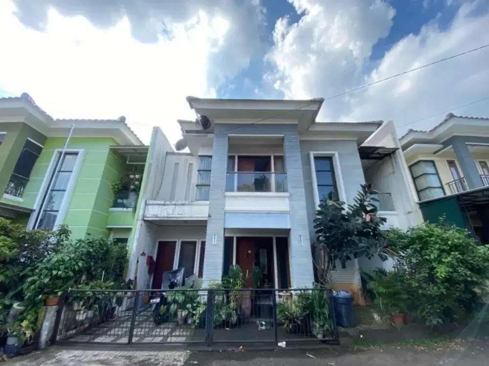 Rumah Modern 2 Lantai di Cirendeu Dekat Labschool Hadap Selatan