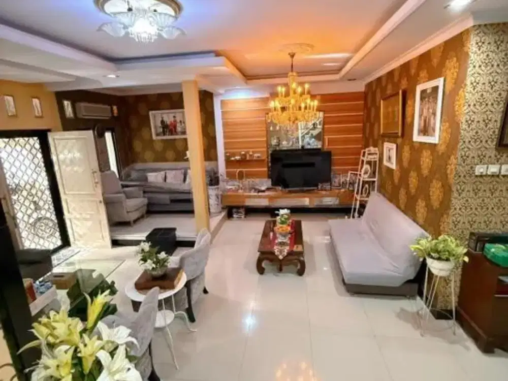 Rumah Cantik Dalam Komplek Layout Rapi di Pondok Cabe