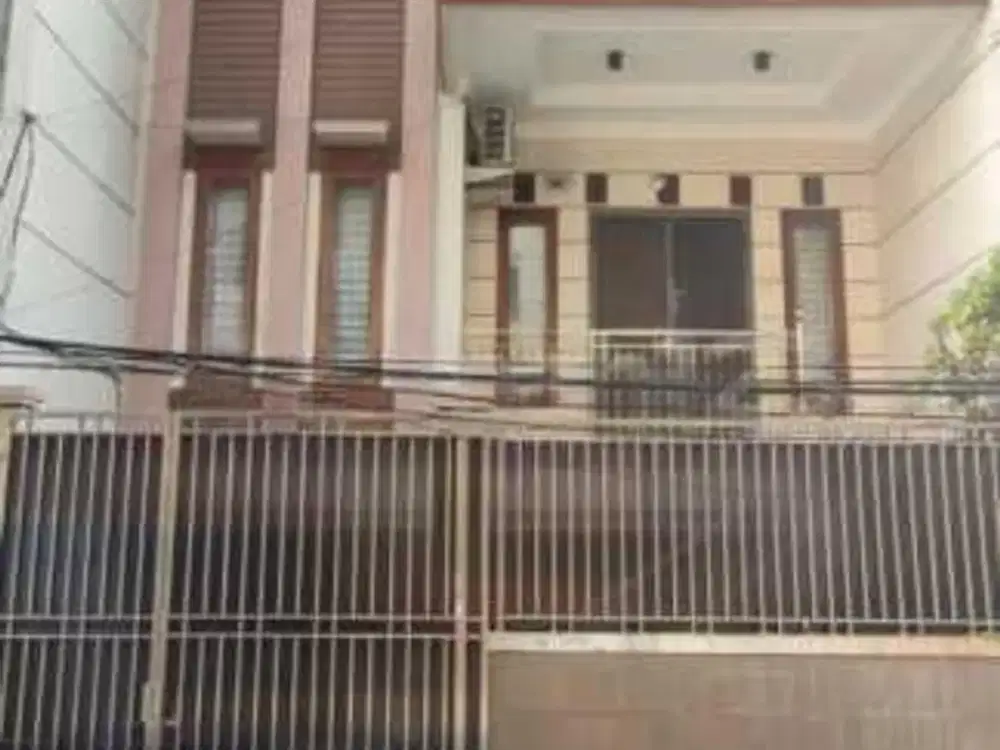 Disewakan Rumah 4 Lantai di Pademangan