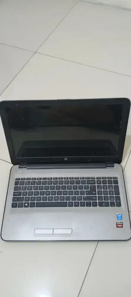 Laptop hp 15-ac163TX  matot