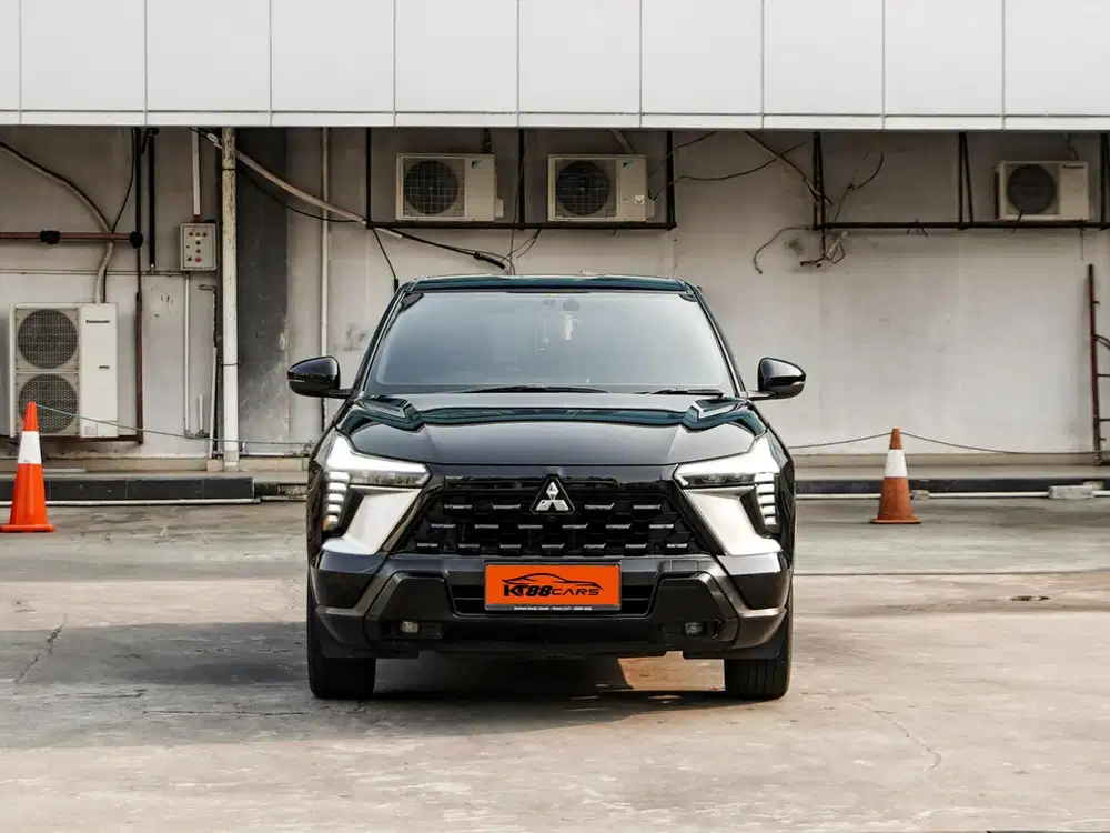 Mitsubishi xForce Ultimate AT 2024 Hitam