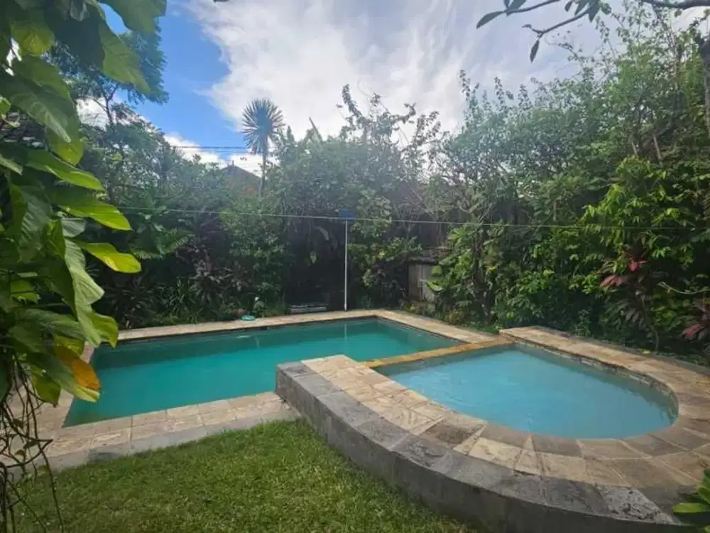 Luxury 2-Storey Villa For Sale - Spacious & Strategic Location
