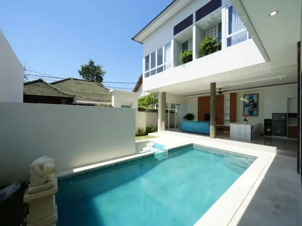 Villa Modern Baru 4 Kamar di Berawa, Canggu - Lokasi Premium