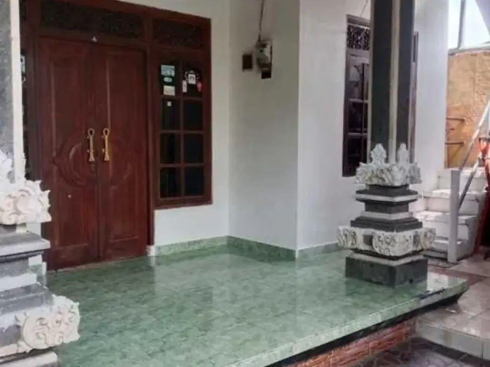 Rumah Dijual / Disewakan 4 Kamar di Jalan Gunung Agung, Denpasar - Lokasi Tengah Kota
