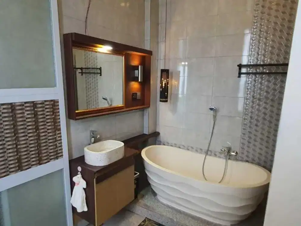 Brand New Villa 3 Br View Sawah di Tumbak Bayuh Canggu