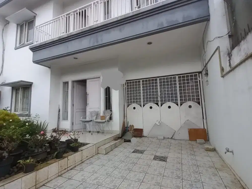 Di Jual MURAH, Rumah di Villa Melati Mas, BSD City, Tangerang Selatan