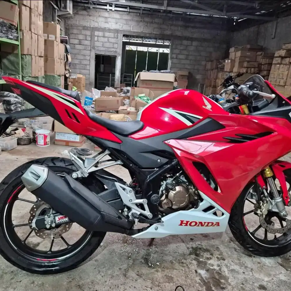 Dijual Honda CBR 150 Tangan Pertama