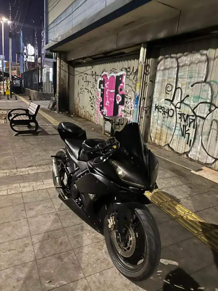 YAMAHA YZF-R15 V2 BLACK