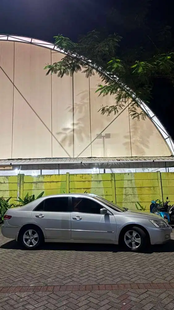 Honda Accord 2004 Bensin