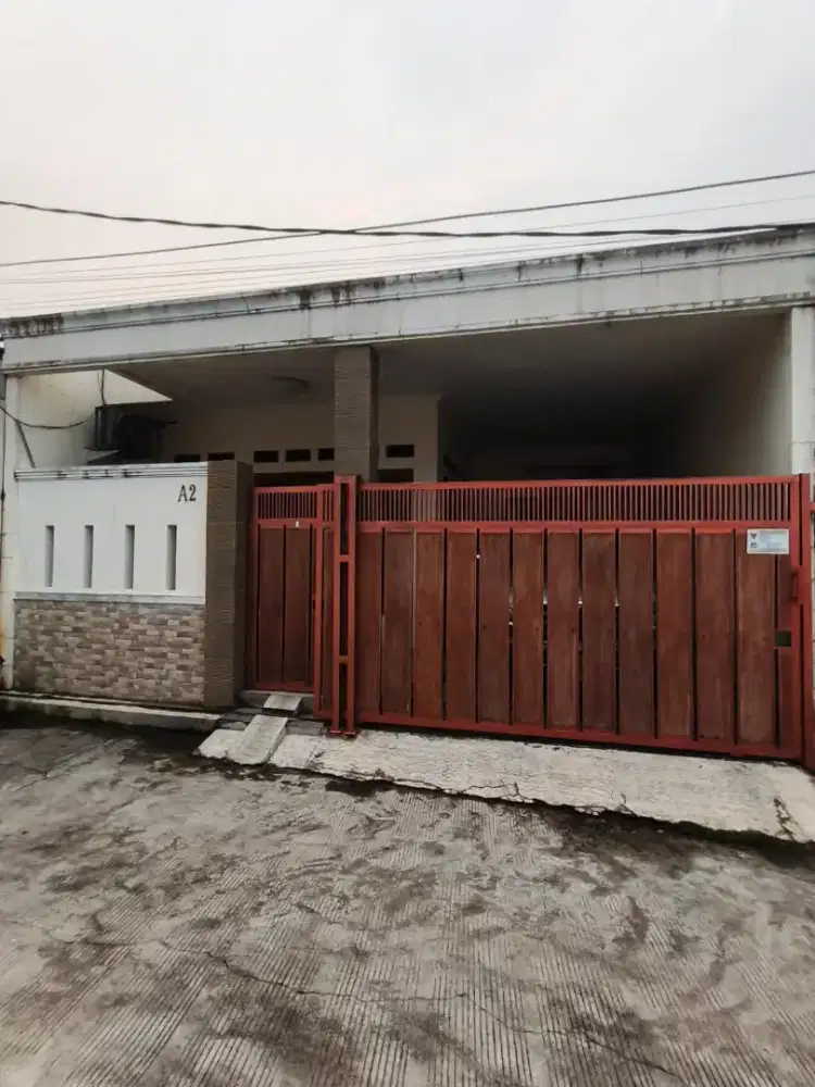 Rumah nyaman lokasi strategis di cipayung harga terjangkau
