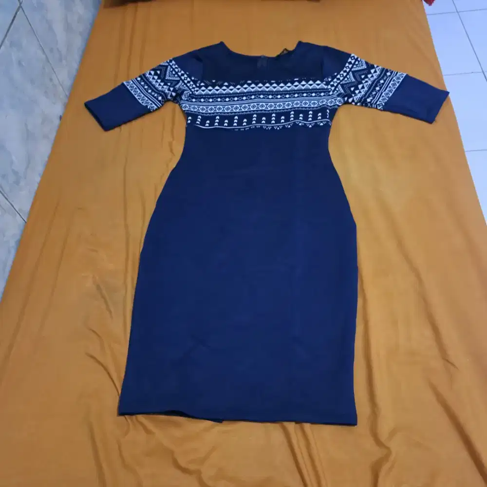 dress wanita warna navy kombinasi