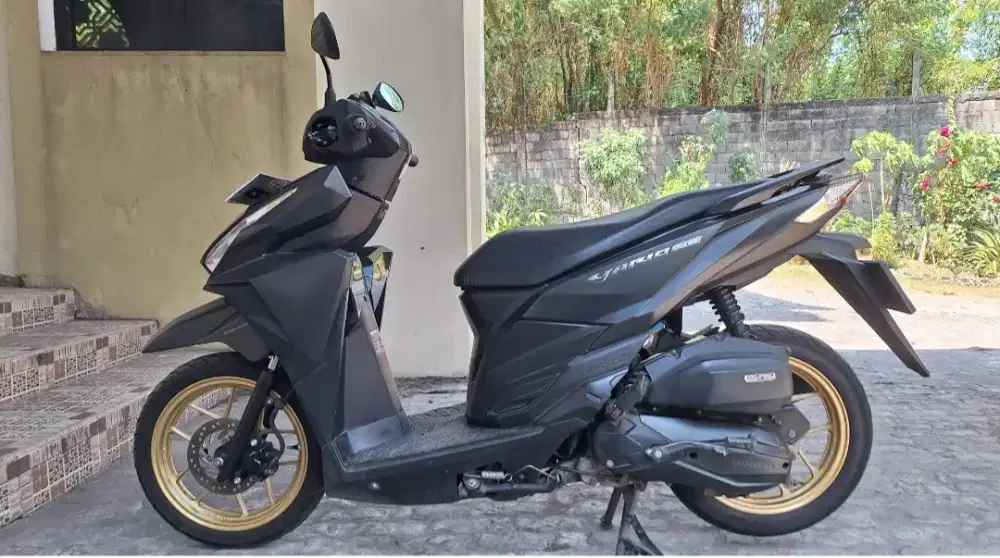 Vario 150 ISS LED old 2018 warna hitam surat lengkap