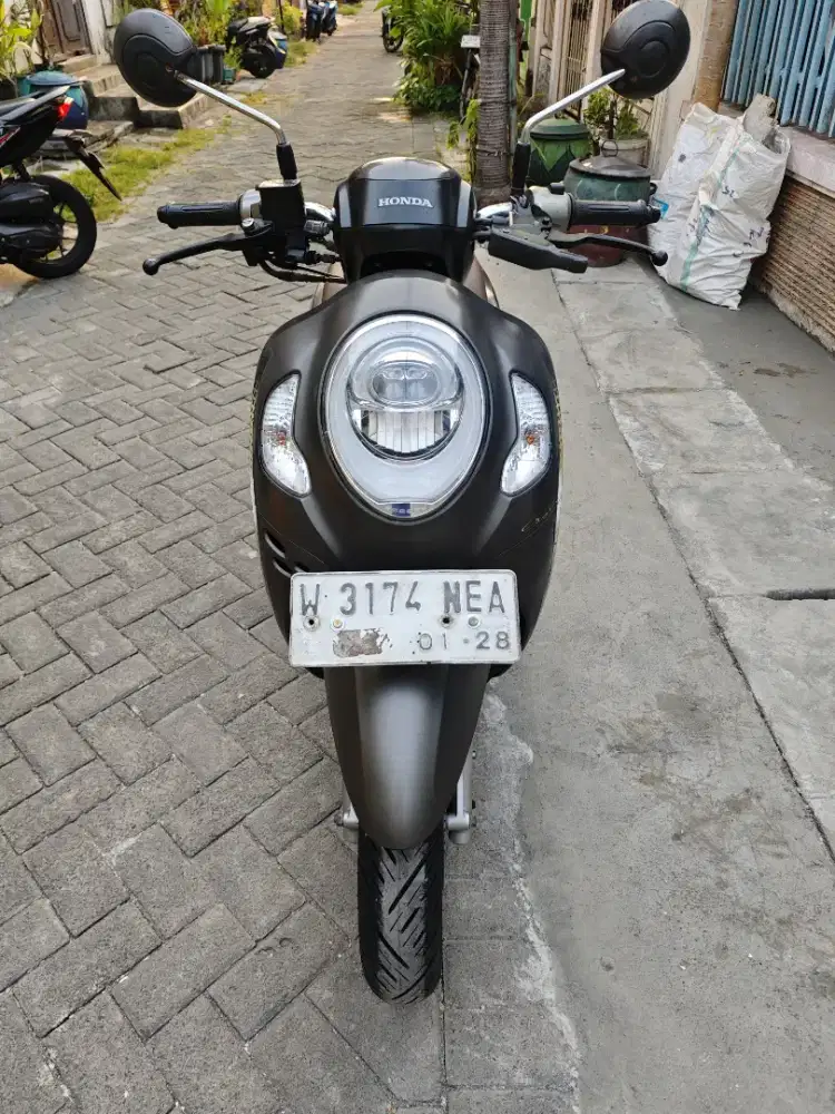 Jual scoopy keyles pemakian 2023 km 31 rb plat w sda waru