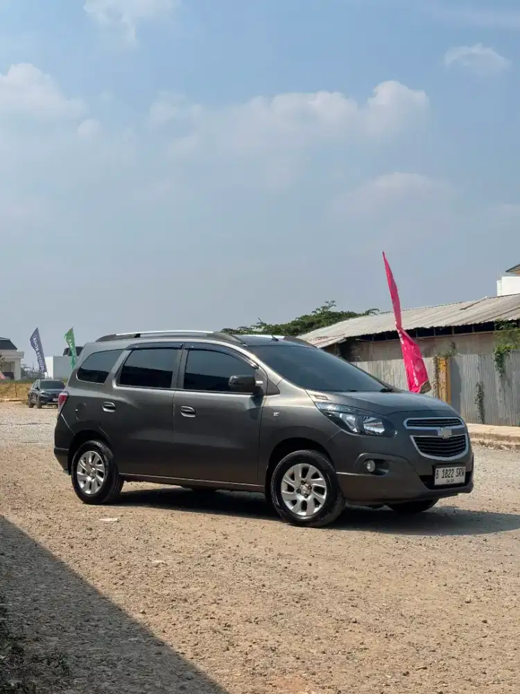 Chevrolet spin LTZ matic 2013