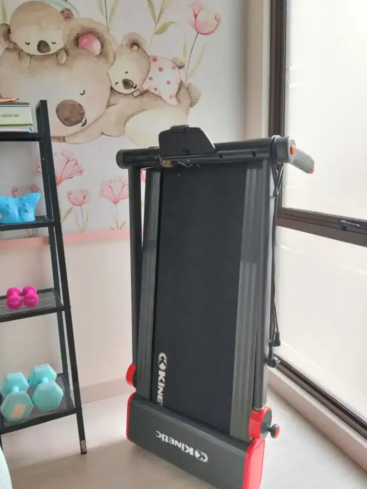preloved Electric Treadmill merk kinetic tipe HP . 08 dari azko