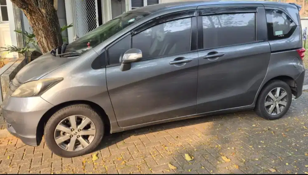 Honda freed 2011