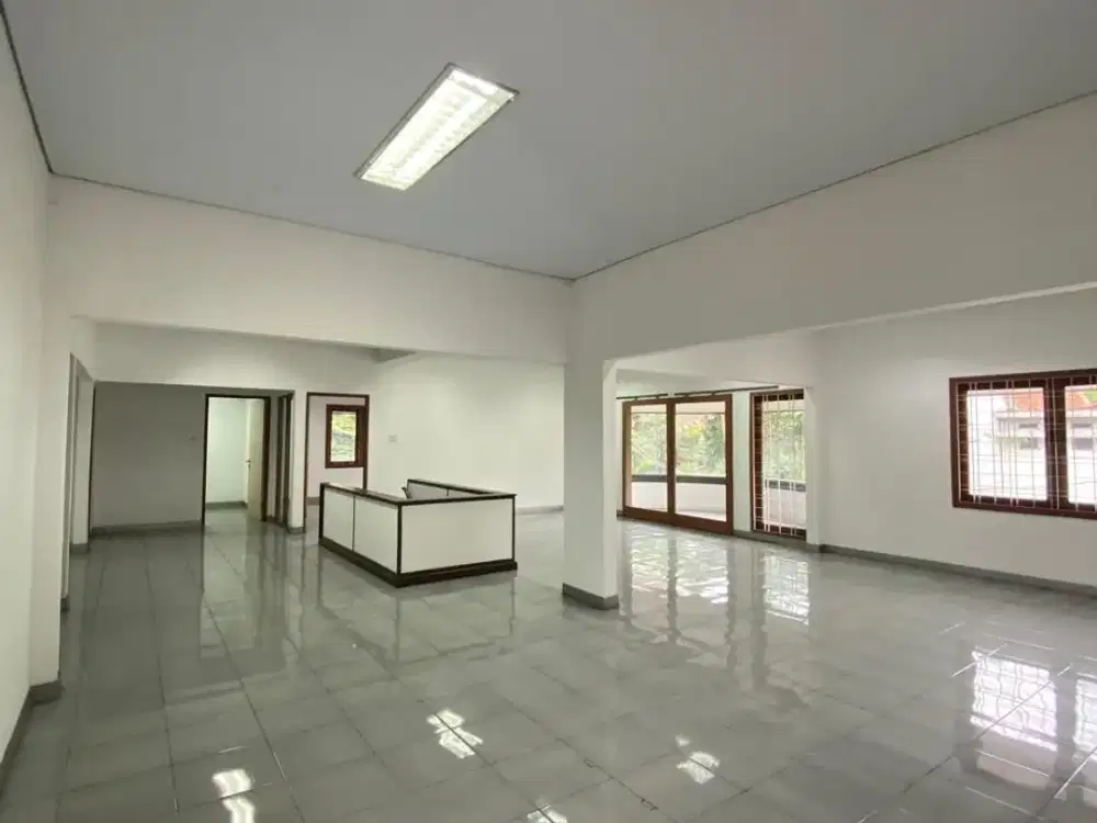 Ruang Usaha Siap Pakai Strategis di Dago
