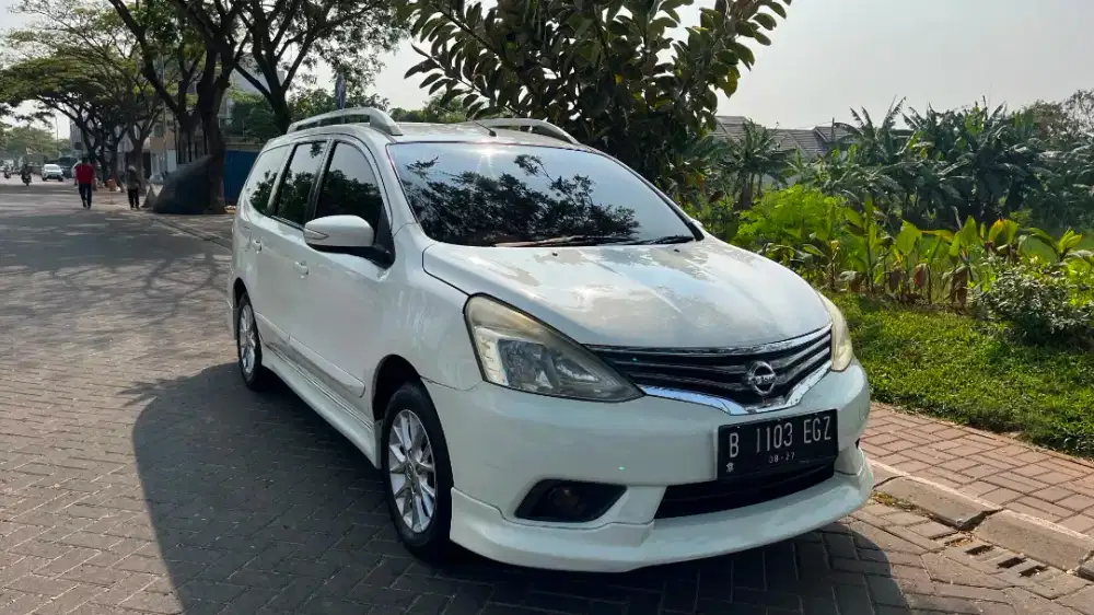 Dijual Grand Livina 2013