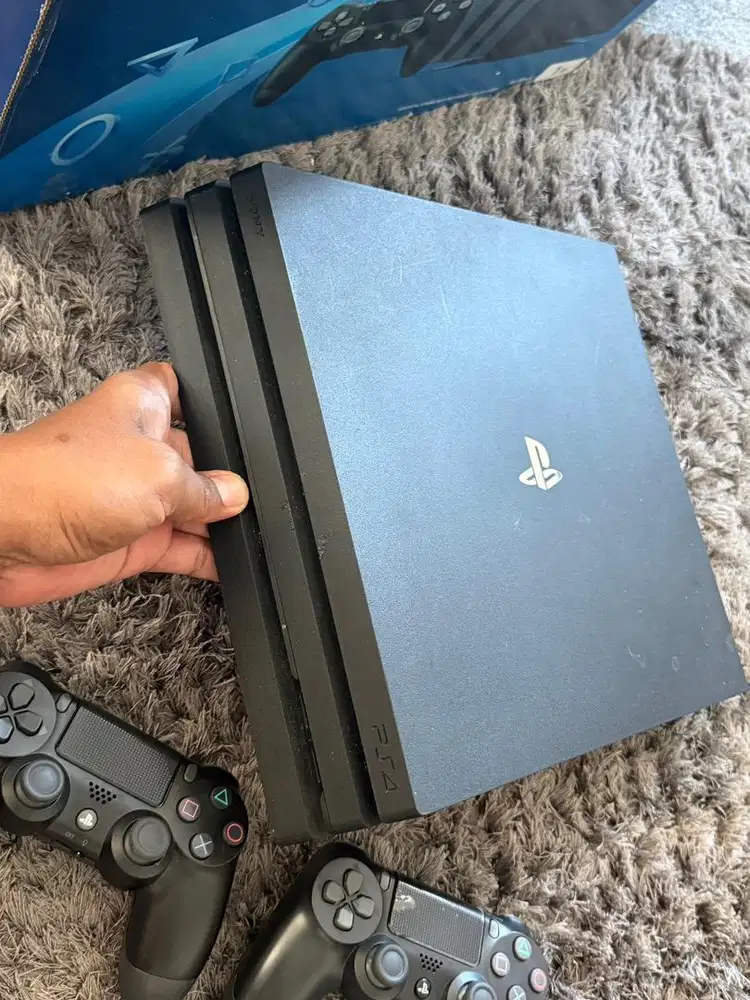 Playstation 4 Pro H.EN 1 Tera 2 stik Full Game Semua Normal Jual Murah