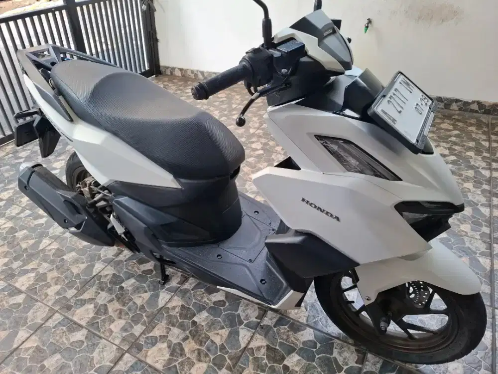 Pajak 7/2027 km15rb ABS, honda vario 160 CBS iss charger 2024 keyless2