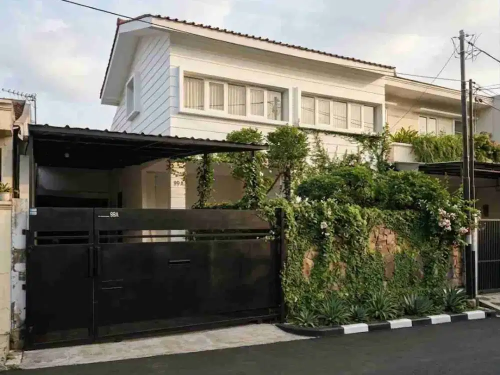 Rumah bagus siap huni di sayap setiabudi bandung