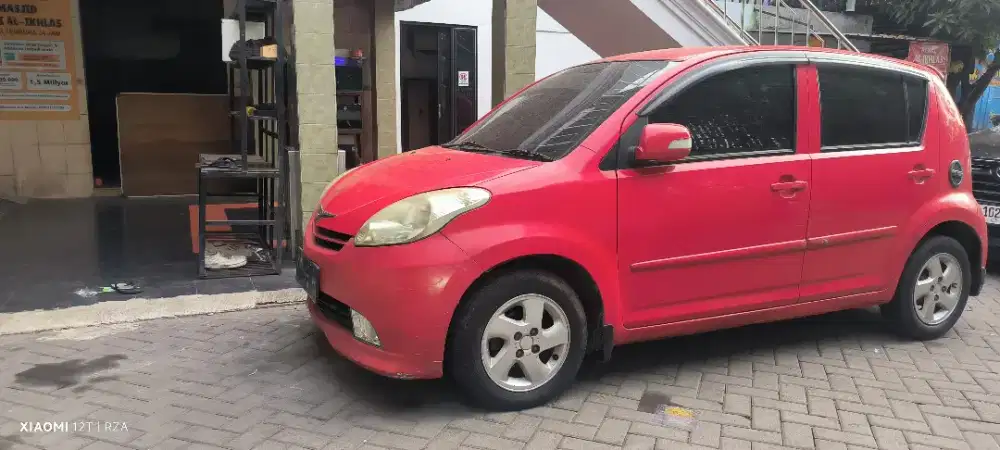 Daihatsu sirion RS manual 2007