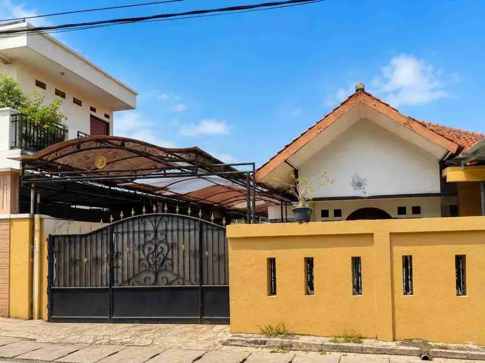 DIJUAL – Rumah SHM Tanah 170 m² Dekat Halte Puri Beta