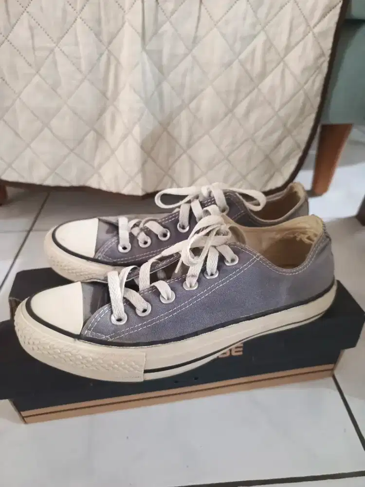 Sepatu converse size 38