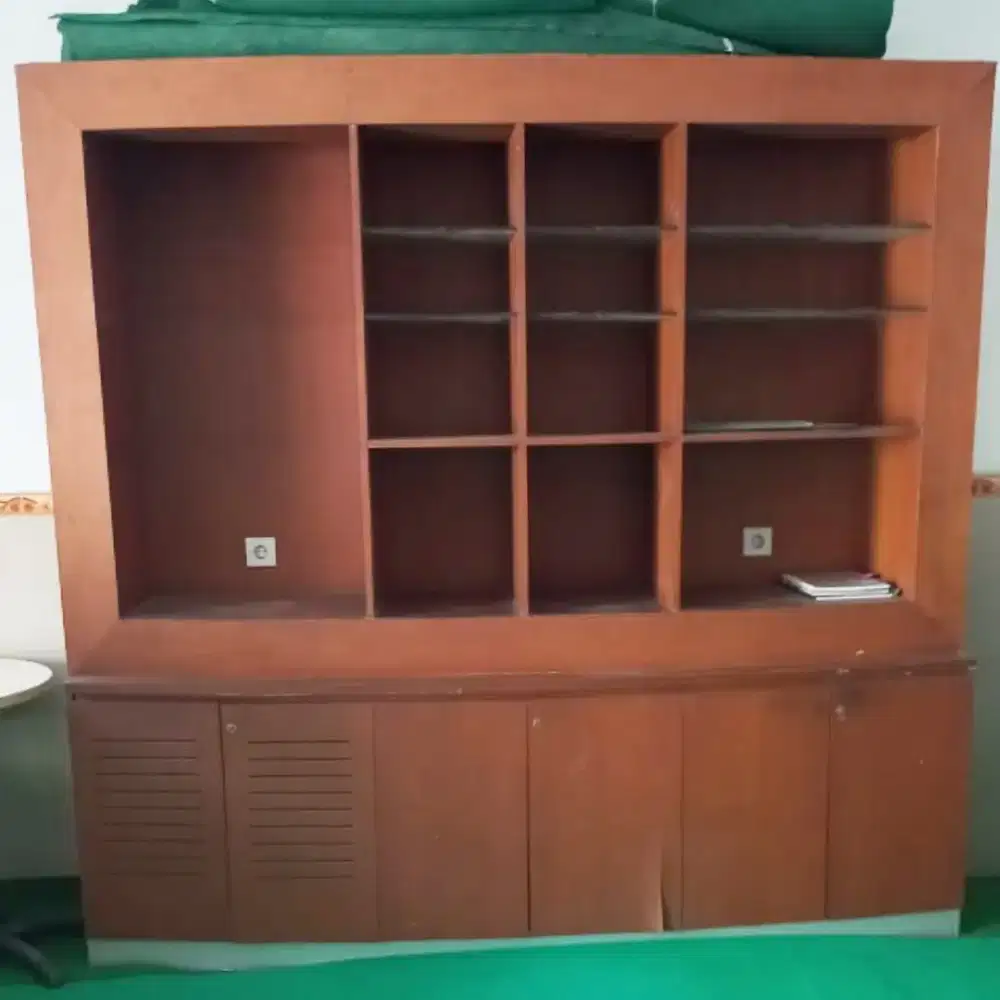 Buffet Rak Perpustakaan Lemari Buffet kondisi bekas