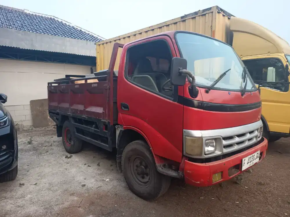 Toyota Engkel Dyna bak 3way merah
