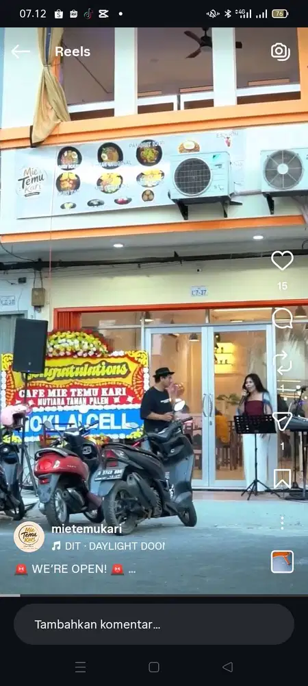 Di butuhkan waitress