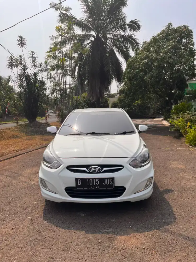 Hyundai Grand Avega 1.4 GL AT 2011 KM Low 96rban