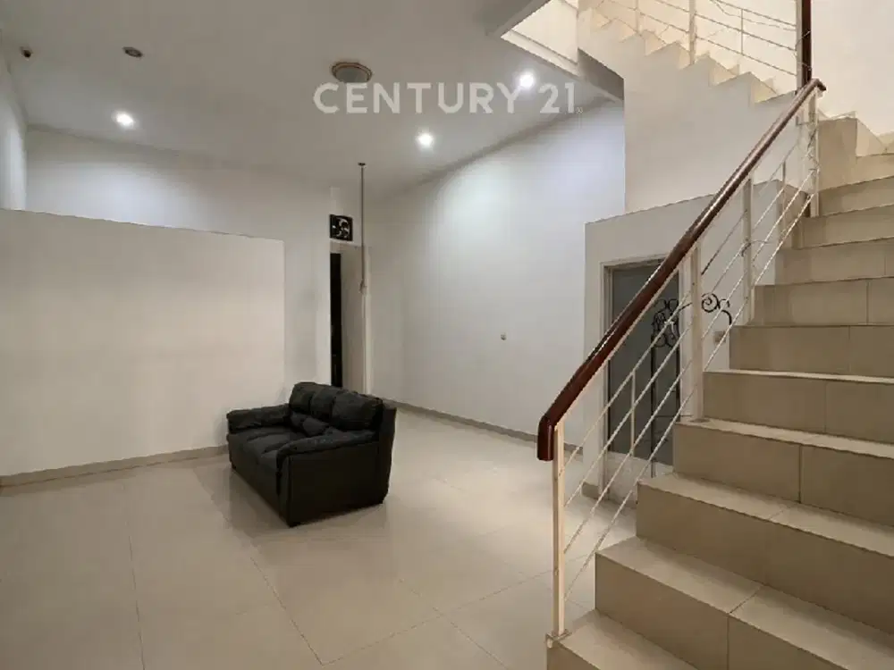 Rumah 2½ Lt Siap Huni Akses Jalan Lebar Di Kelapa Gading S9753