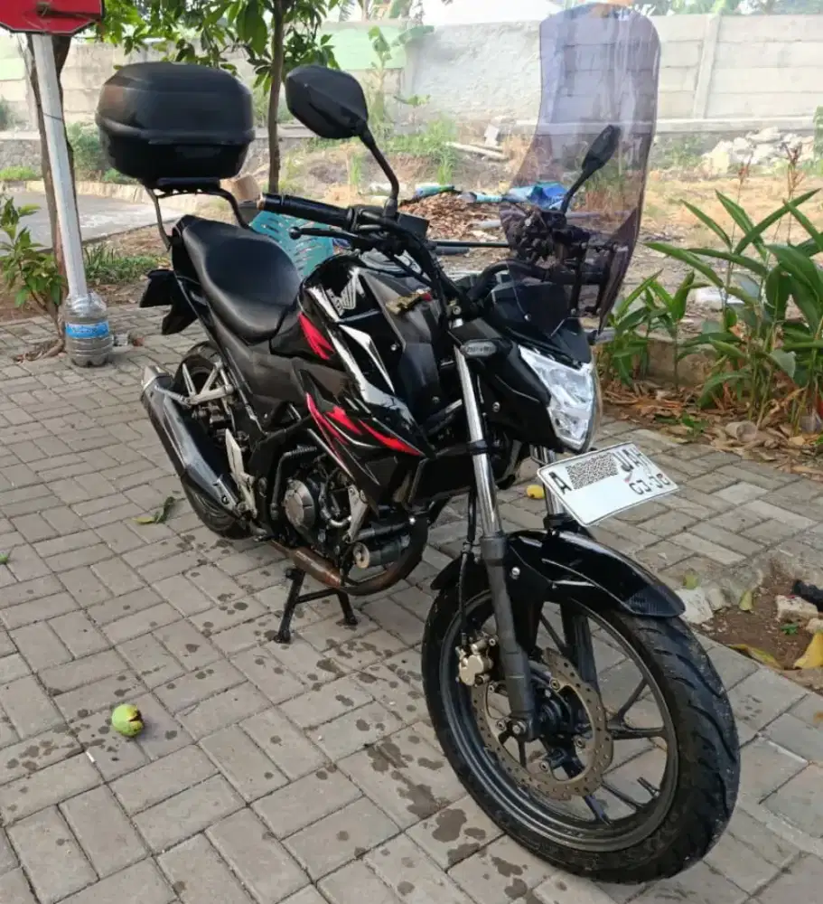 CB 150 R Street Fire 2020