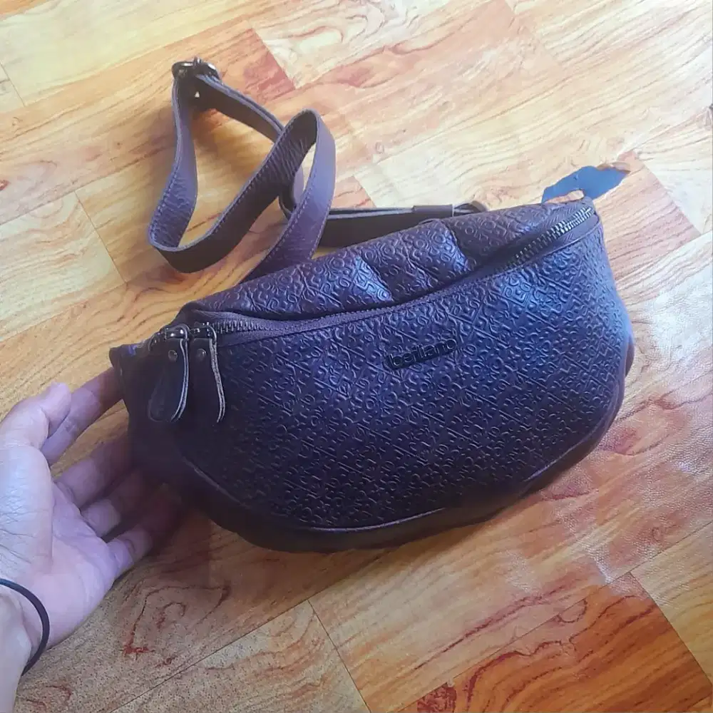 Tas Selempang Kulit Sapi Asli Merk Berliano
