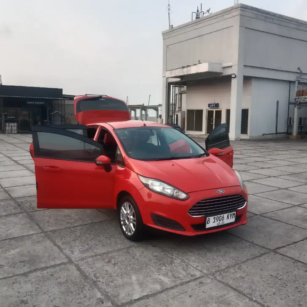 FORD FIESTA ISTIMEWA KONDISI