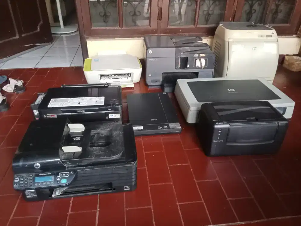 Borongan  8 unit Printer dan scanner,Kondisi Hidup mesin,butuh service