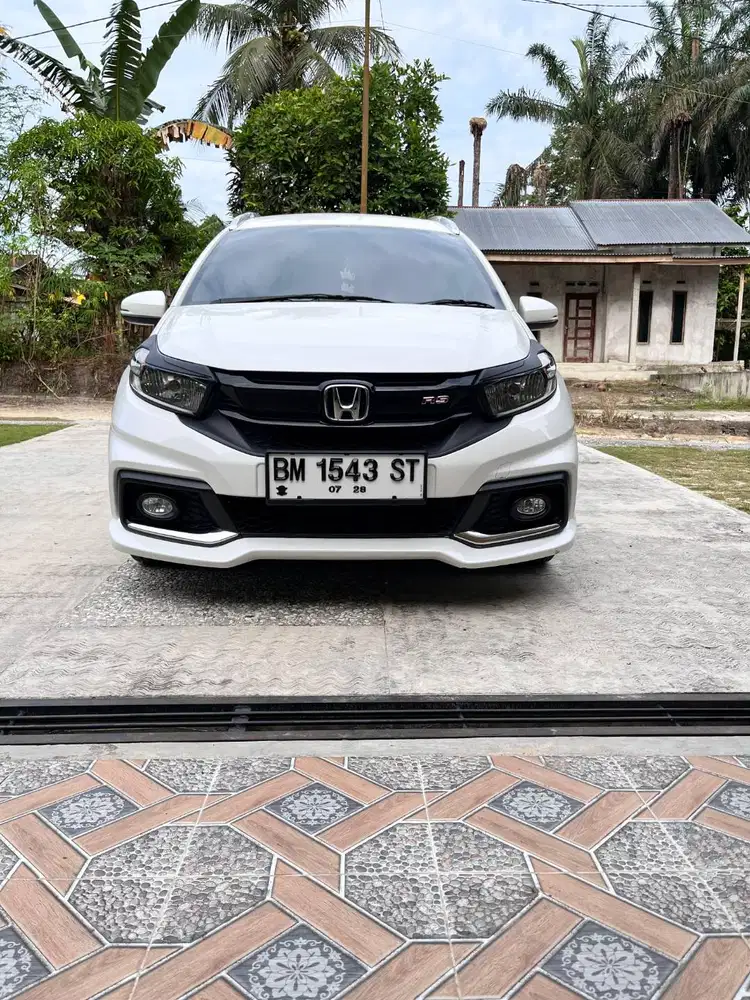 Honda mobilio 2018 type rs