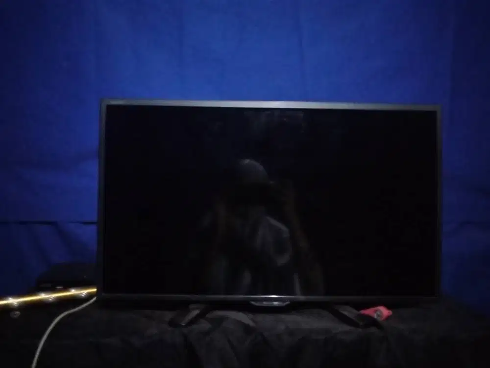 Dijual tv LED Sharp 24inch LC-24LE175I