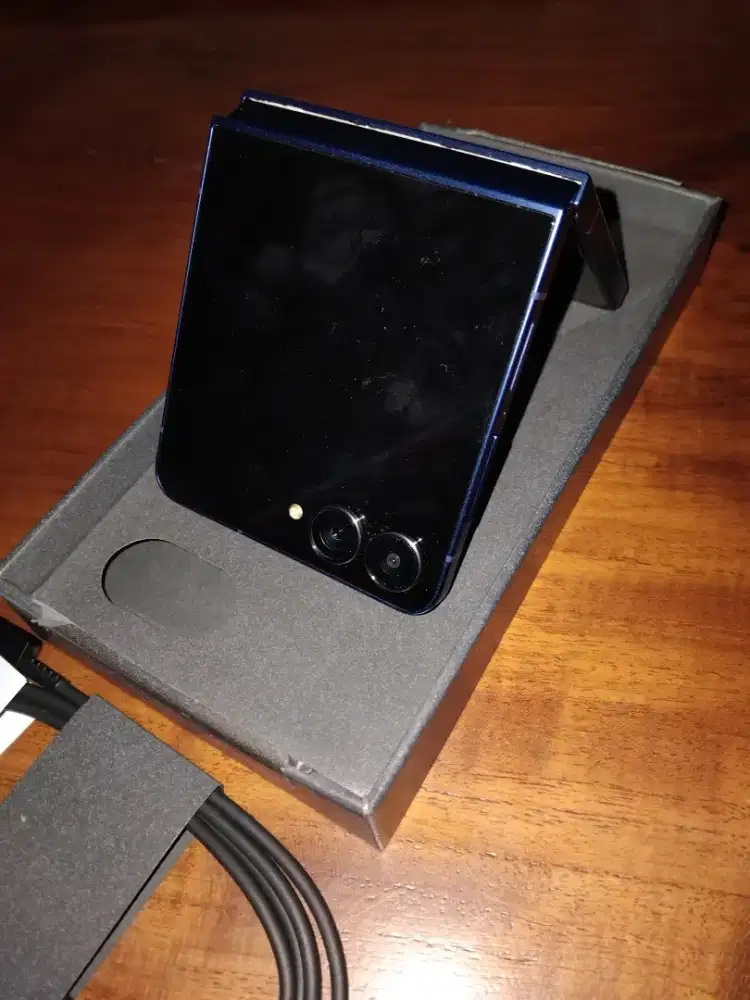 Samsung Galaxy Z Flip 7 2025