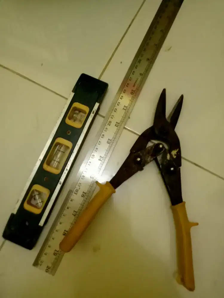 Alat pertukangan