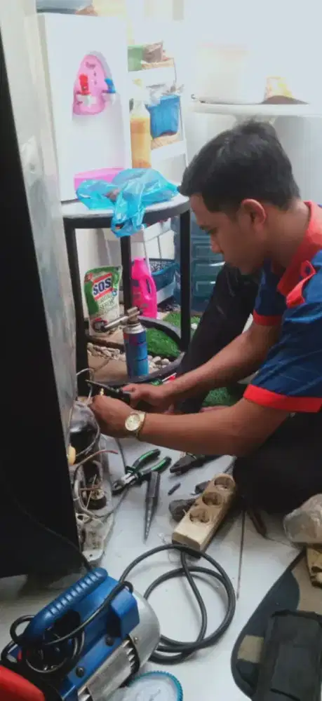 SERVICE AC DISPENSER WATER HEATER KULKAS MESIN CUCI DLL BERGARANSI