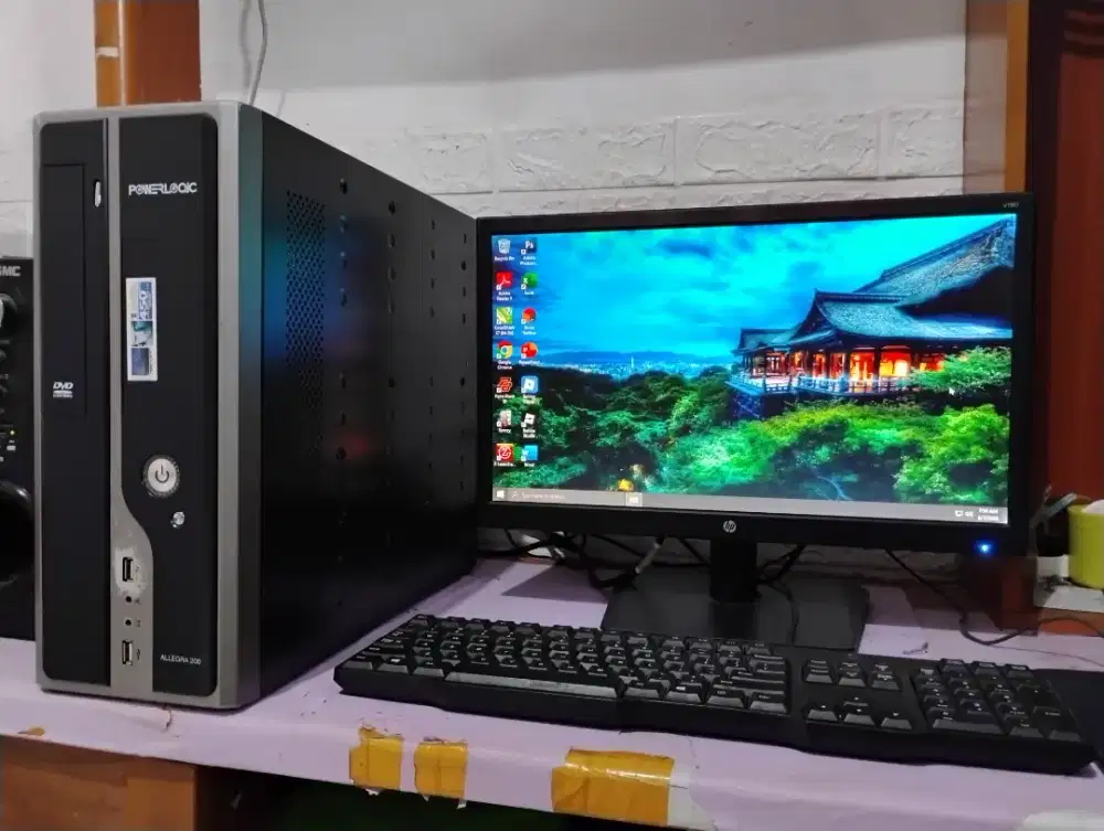 Pc gaming roblox / intel core gen4 + SSD + ram 8gb + monitor 19inch