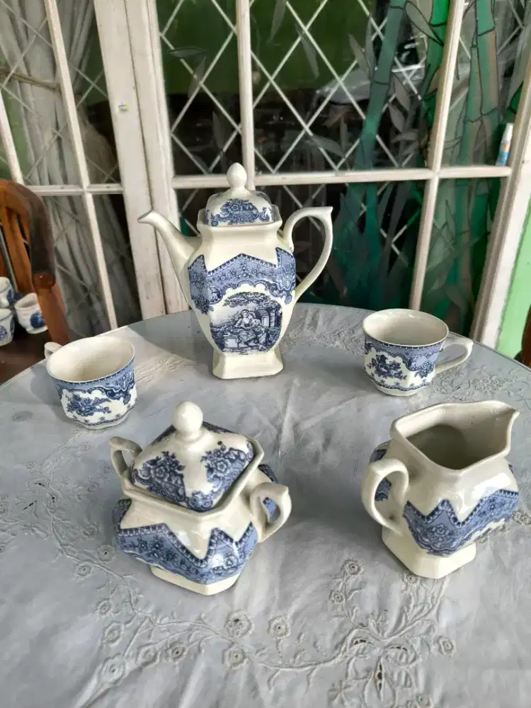 Tea set vintage asli Eropa