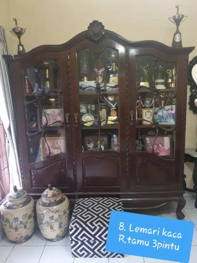Lemari, kursi, meja belajar jari jadul