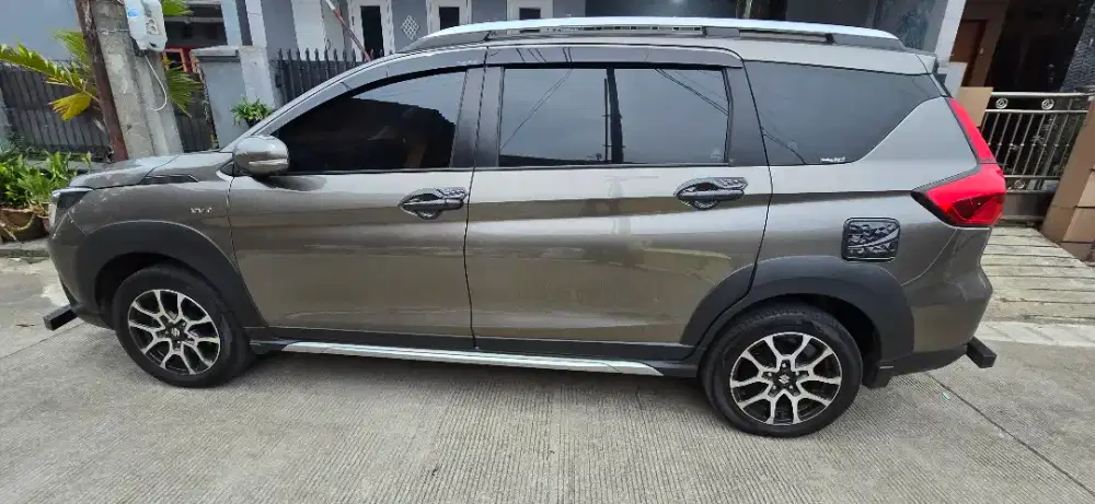 Dijual Suzuki XL7 Zeta AT Tahun 2025 – Kondisi Sangat Istimewa
