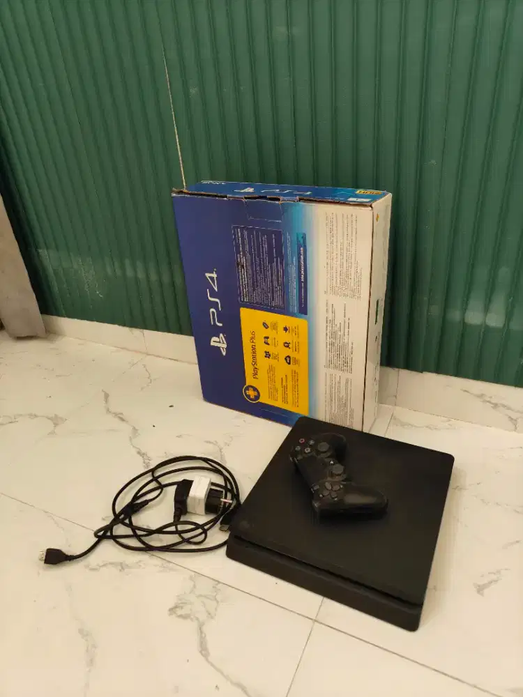 PS4 Slim 1TB memori lega